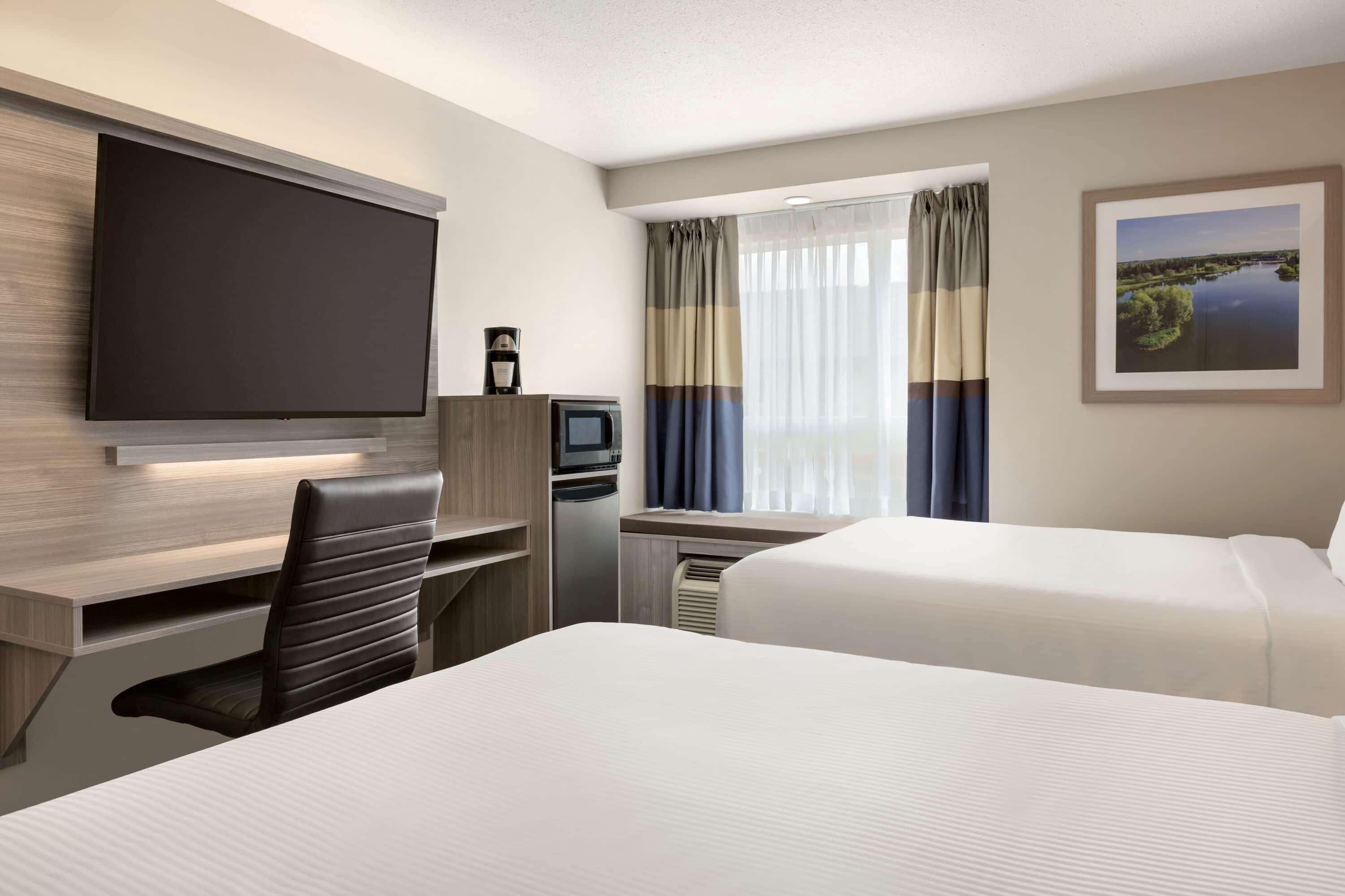 Microtel Inn & Suites By Wyndham Lloydminster Exteriör bild