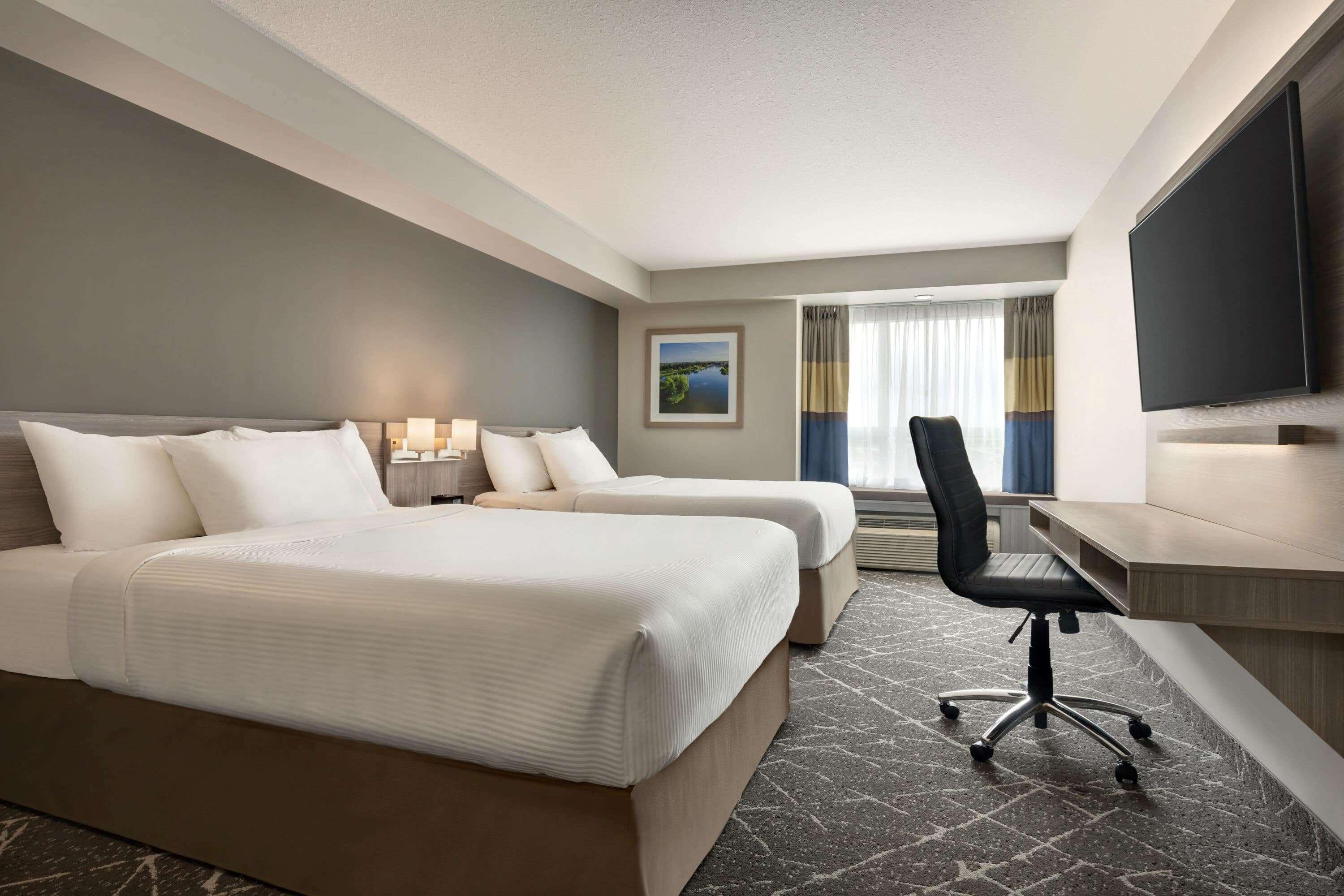 Microtel Inn & Suites By Wyndham Lloydminster Exteriör bild
